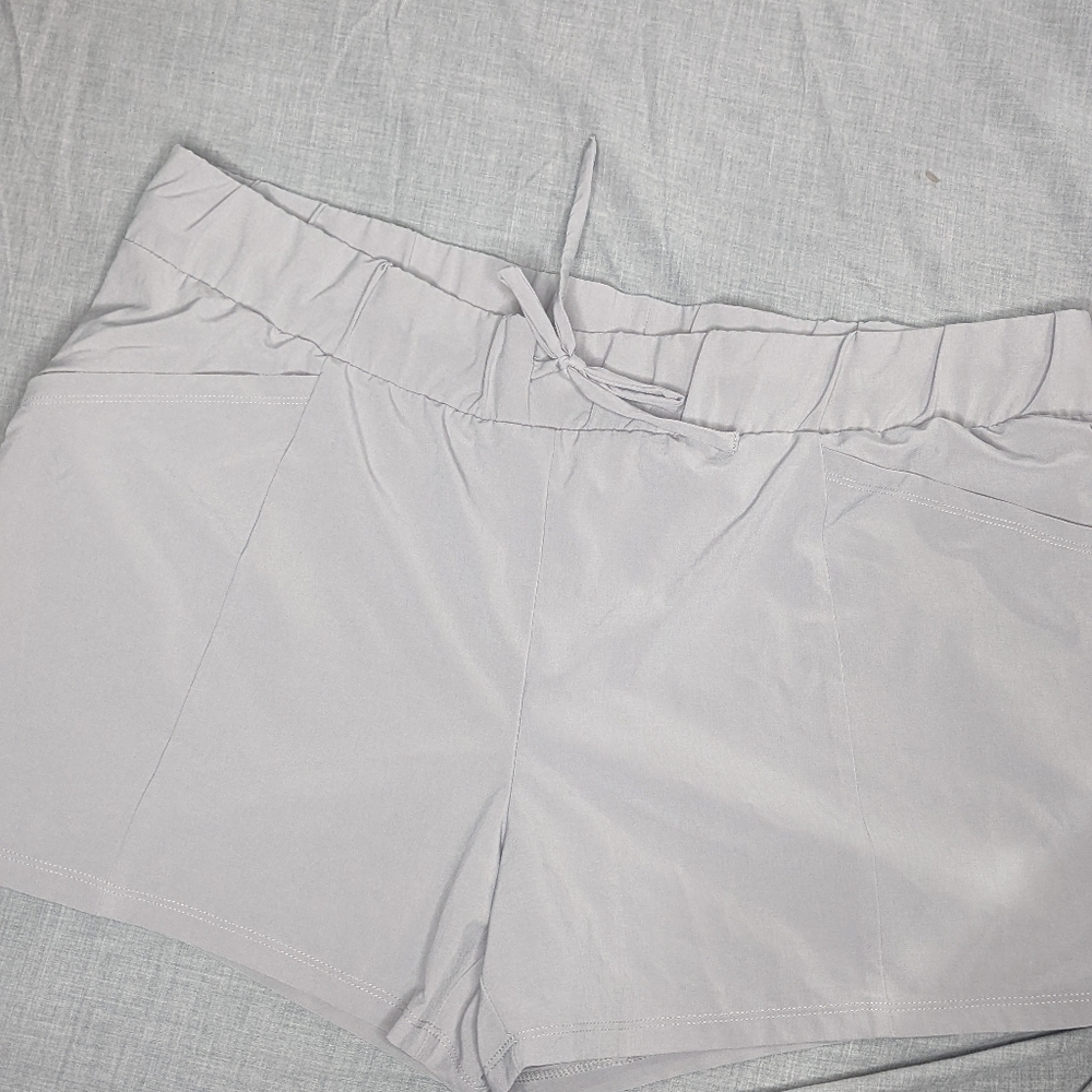 all in motion active shorts